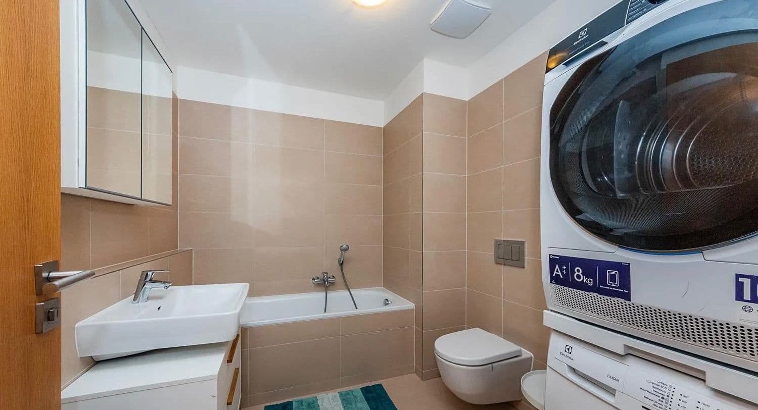 Predaj bytu 3-izbový 95 m², Provázkova, Praha, Praha Predaj bytu 3-izbový 95 m², Provázkova, Praha, Praha