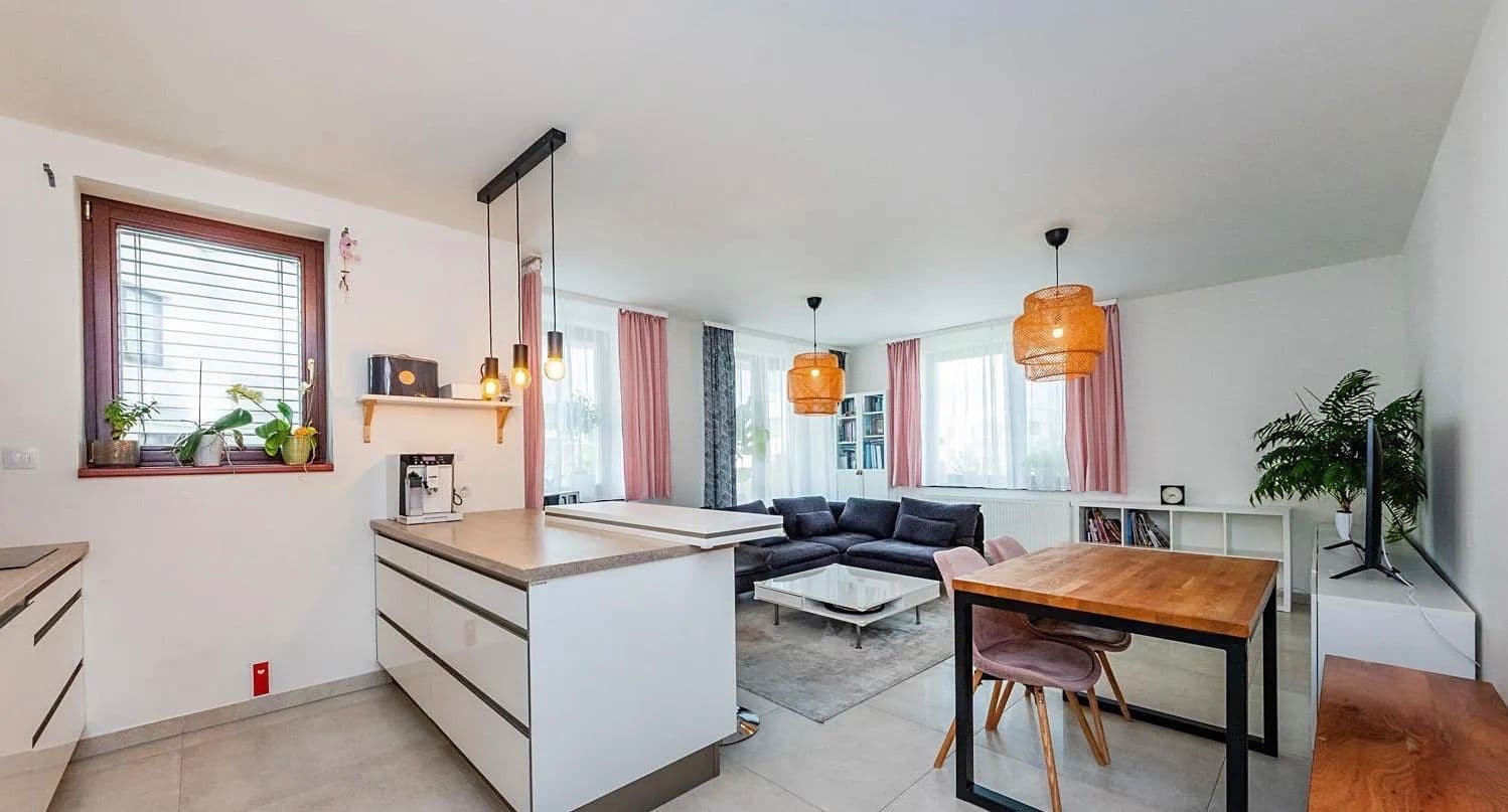 Predaj bytu 3-izbový 95 m², Provázkova, Praha, Praha Predaj bytu 3-izbový 95 m², Provázkova, Praha, Praha