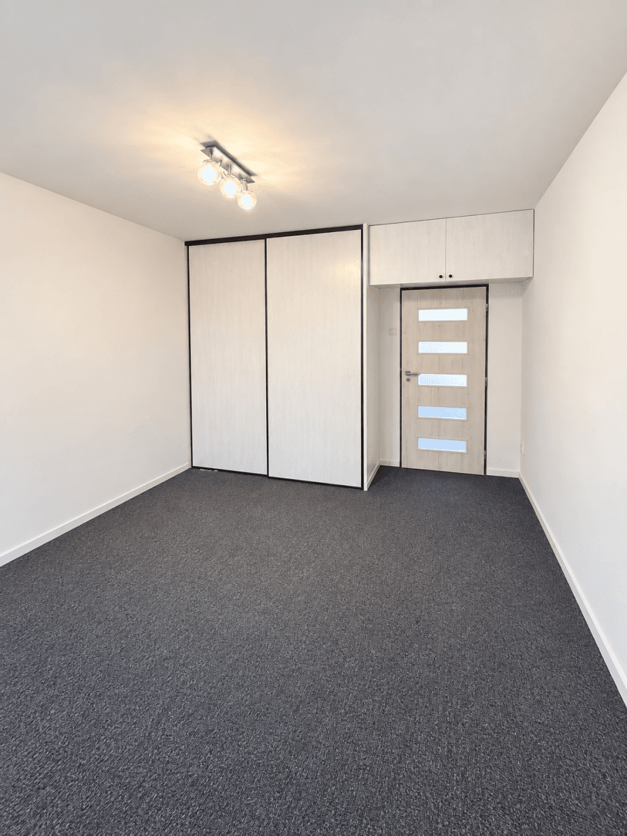 Prenájom bytu 2-izbový 62 m², Krátká, Praha, Praha Prenájom bytu 2-izbový 62 m², Krátká, Praha, Praha