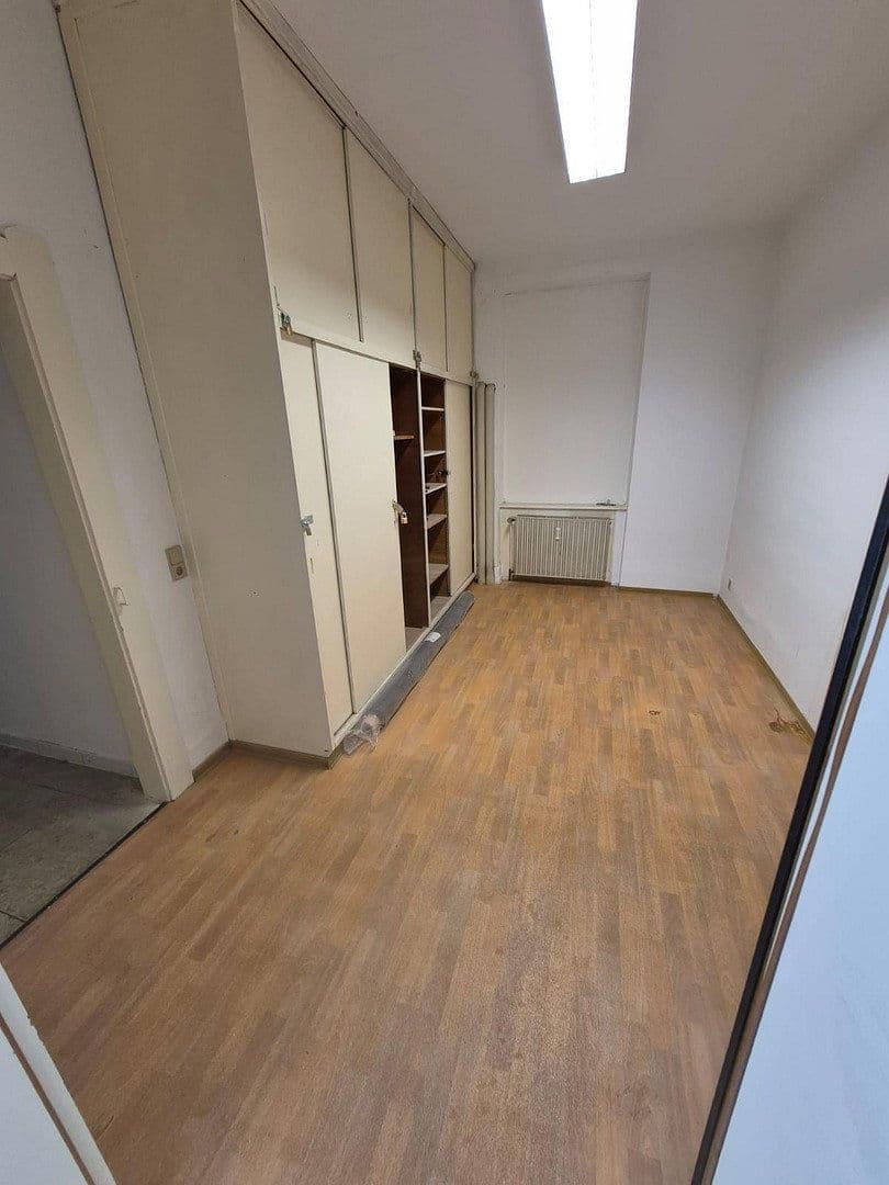 Prenájom kancelárie 60 m², Pforzheim, Bádensko-Wurttembersko Prenájom kancelárie 60 m², Pforzheim, Bádensko-Wurttembersko