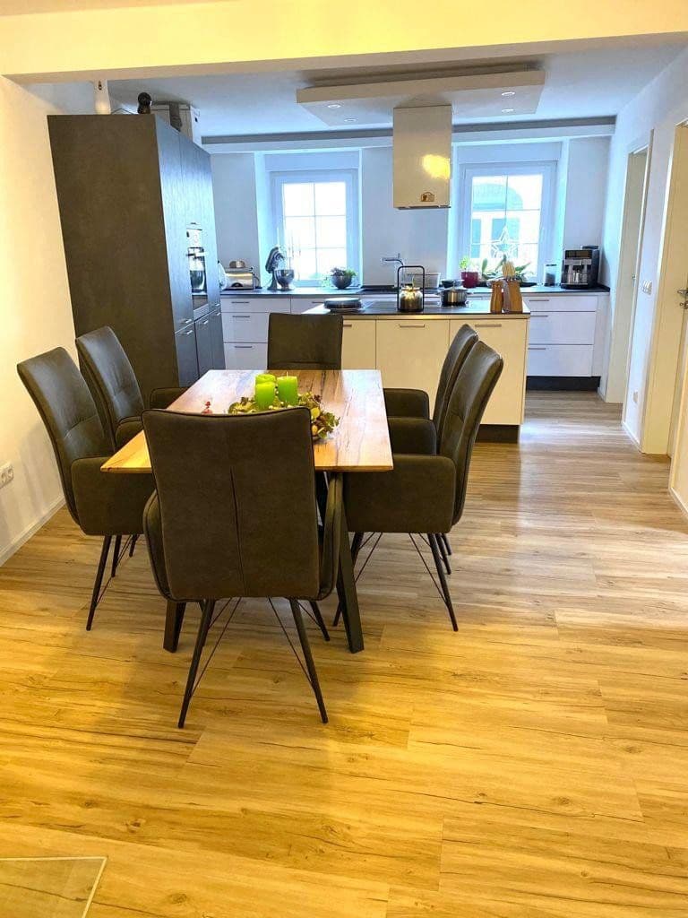 Predaj domu 120 m², pozemok 830 m², Bechenheim, Porýnie-Falcko Predaj domu 120 m², pozemok 830 m², Bechenheim, Porýnie-Falcko