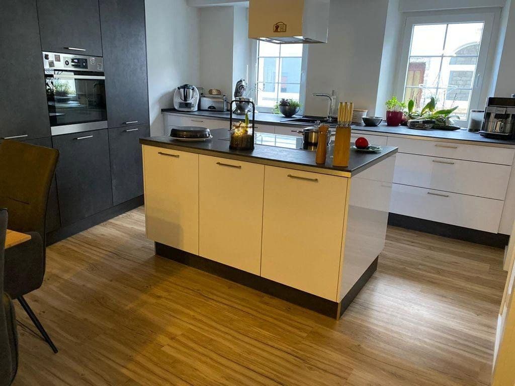 Predaj domu 120 m², pozemok 830 m², Bechenheim, Porýnie-Falcko Predaj domu 120 m², pozemok 830 m², Bechenheim, Porýnie-Falcko