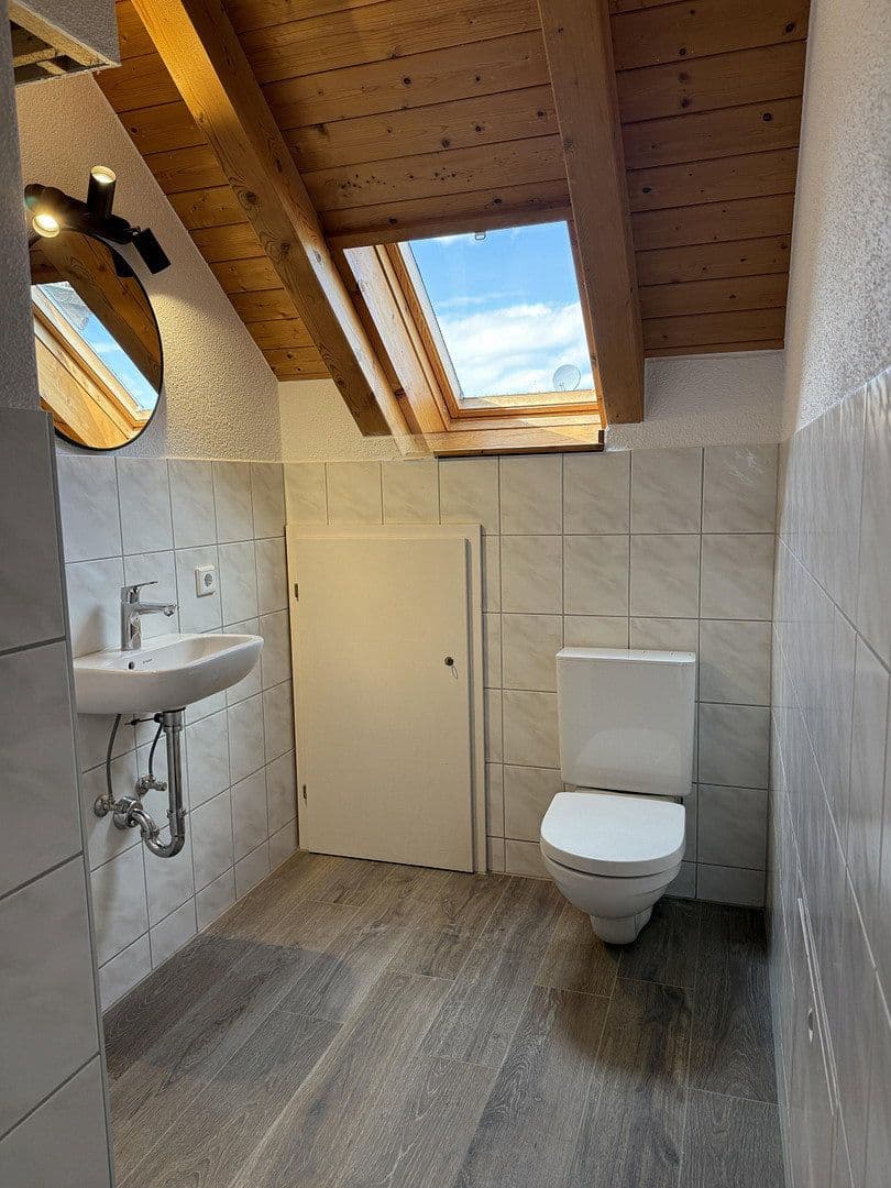 Prenájom bytu 3-izbový 104 m², Schillerstrasse 26, Emmingen-Liptingen, Bádensko-Wurttembersko Prenájom bytu 3-izbový 104 m², Schillerstrasse 26, Emmingen-Liptingen, Bádensko-Wurttembersko