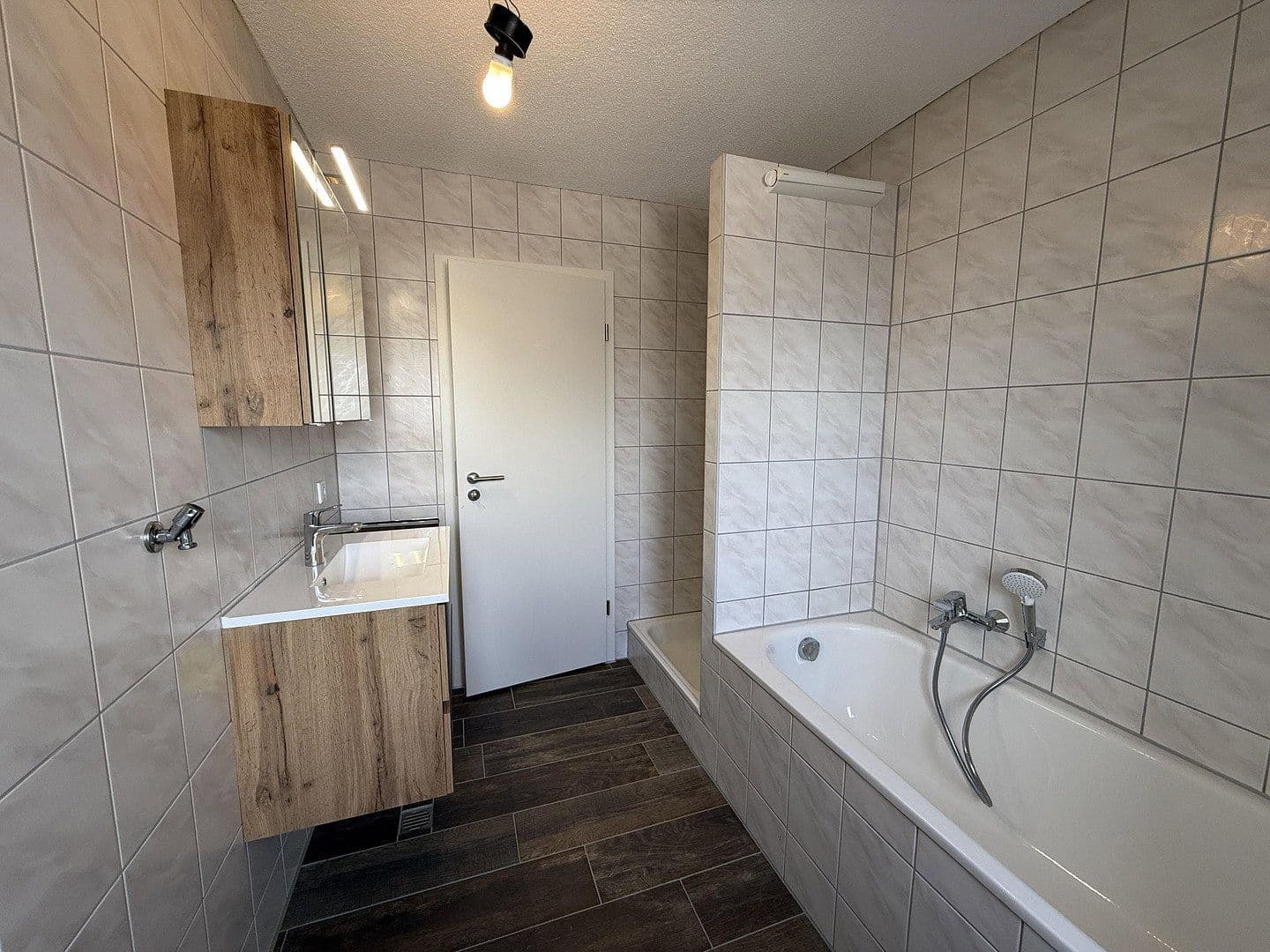Prenájom bytu 3-izbový 104 m², Schillerstrasse 26, Emmingen-Liptingen, Bádensko-Wurttembersko Prenájom bytu 3-izbový 104 m², Schillerstrasse 26, Emmingen-Liptingen, Bádensko-Wurttembersko
