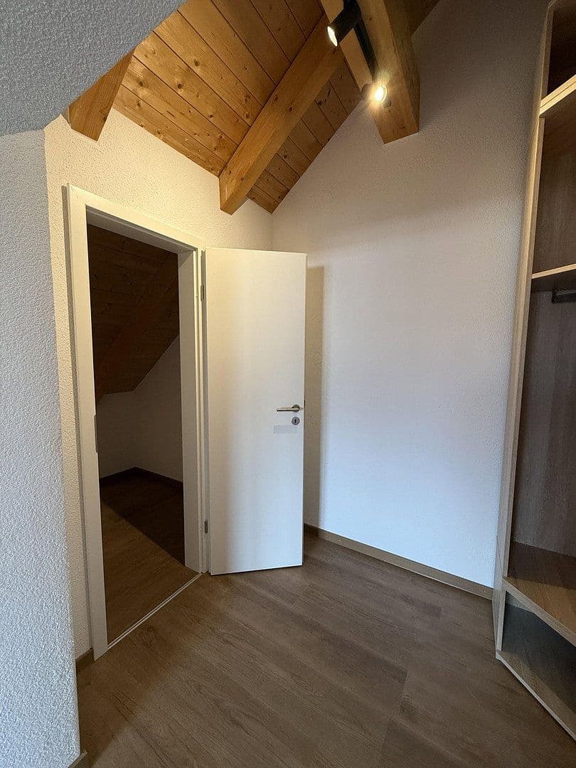 Prenájom bytu 3-izbový 104 m², Schillerstrasse 26, Emmingen-Liptingen, Bádensko-Wurttembersko Prenájom bytu 3-izbový 104 m², Schillerstrasse 26, Emmingen-Liptingen, Bádensko-Wurttembersko