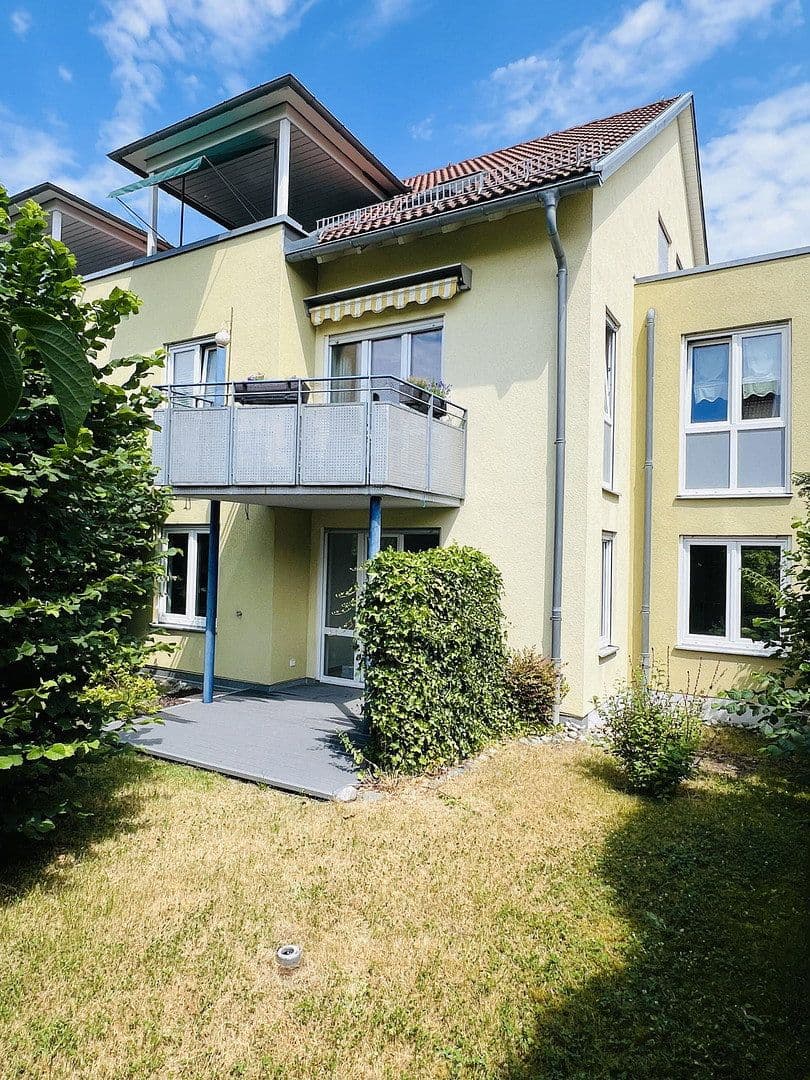 Predaj bytu 4-izbový 86 m², Kiefernweg 3, Freital, Sasko Predaj bytu 4-izbový 86 m², Kiefernweg 3, Freital, Sasko