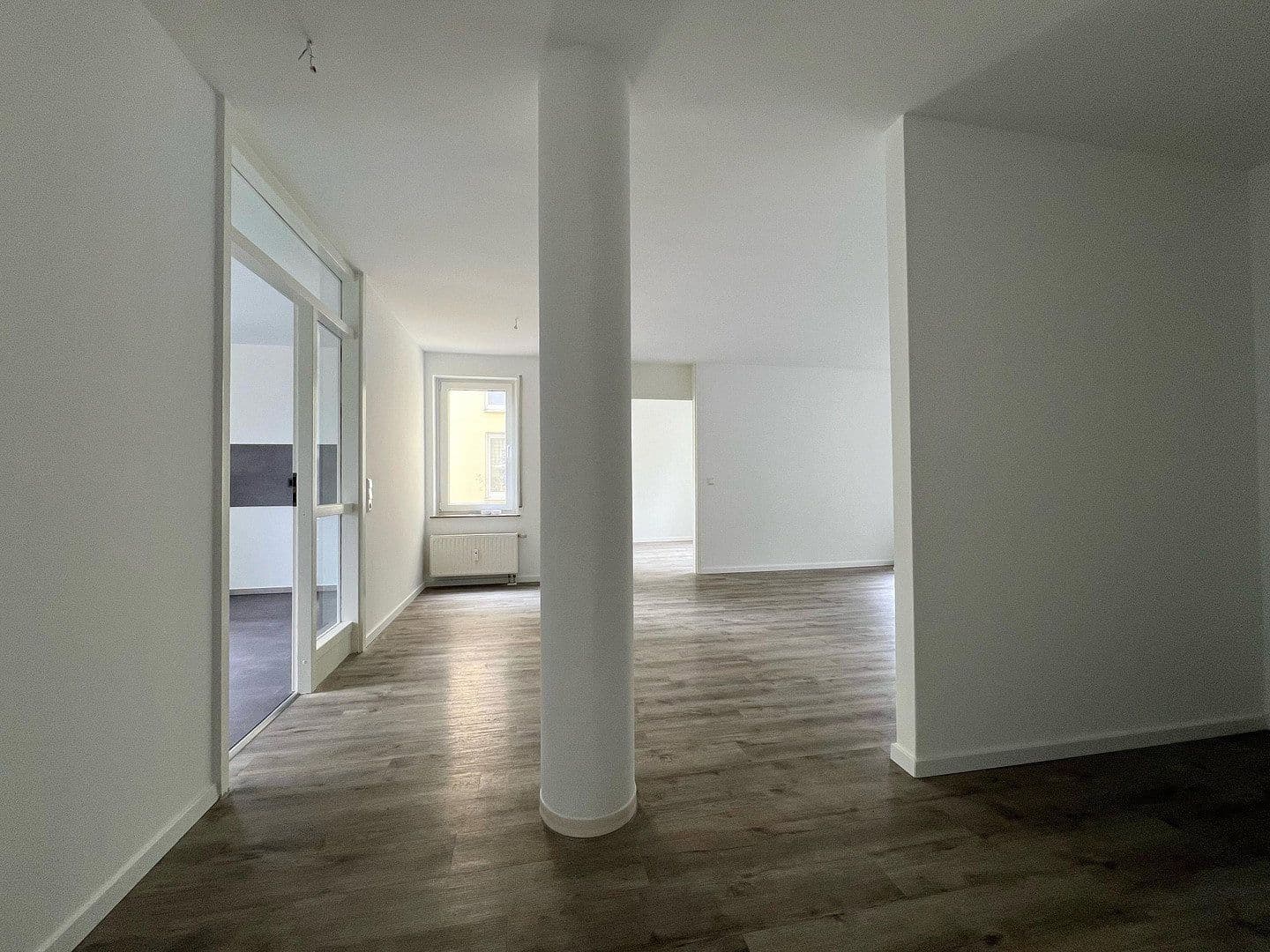 Predaj bytu 4-izbový 86 m², Kiefernweg 3, Freital, Sasko Predaj bytu 4-izbový 86 m², Kiefernweg 3, Freital, Sasko