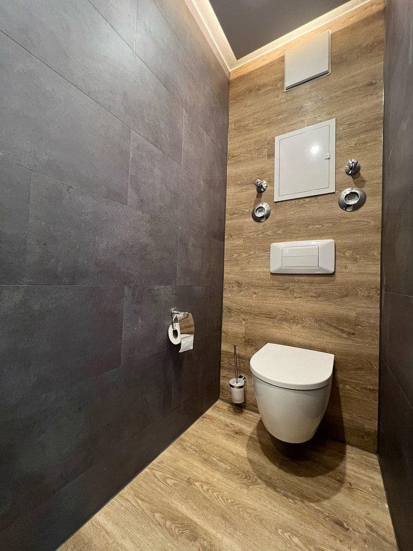 Predaj bytu 4-izbový 86 m², Kiefernweg 3, Freital, Sasko Predaj bytu 4-izbový 86 m², Kiefernweg 3, Freital, Sasko