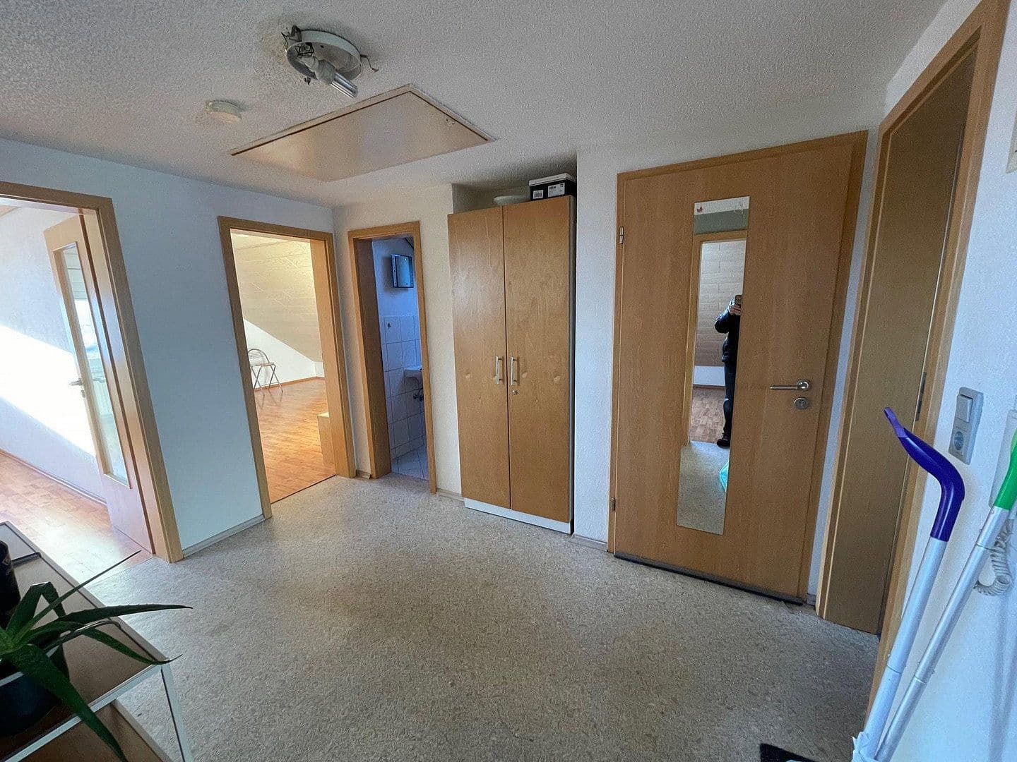 Predaj domu 220 m², pozemok 418 m², Gewerbestraße 22, Villingen-Schwenningen, Bádensko-Wurttembersko Predaj domu 220 m², pozemok 418 m², Gewerbestraße 22, Villingen-Schwenningen, Bádensko-Wurttembersko