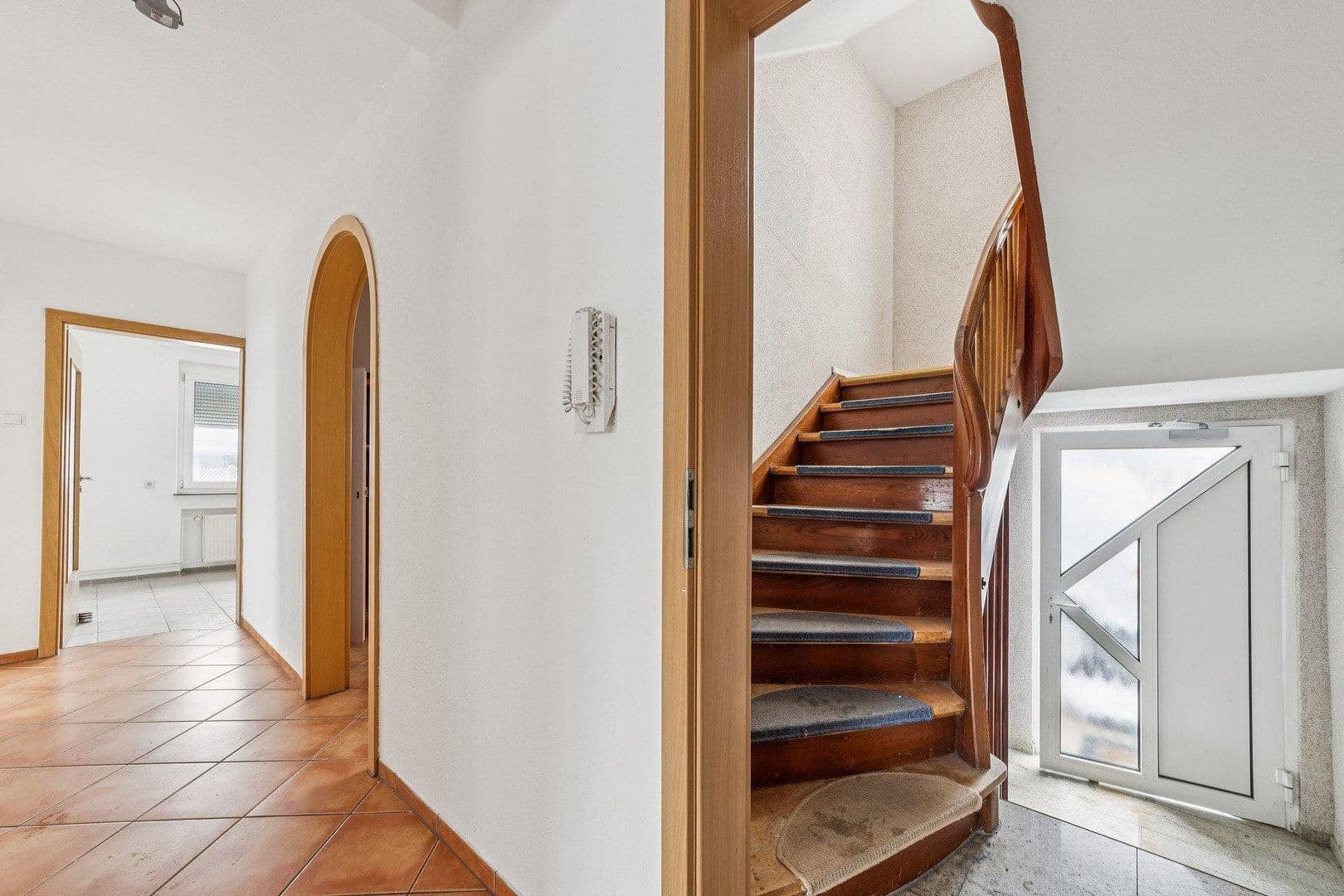 Predaj domu 220 m², pozemok 418 m², Gewerbestraße 22, Villingen-Schwenningen, Bádensko-Wurttembersko Predaj domu 220 m², pozemok 418 m², Gewerbestraße 22, Villingen-Schwenningen, Bádensko-Wurttembersko