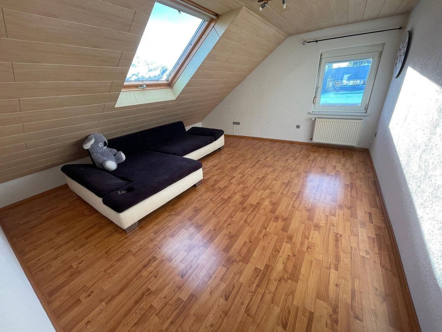 Predaj domu 220 m², pozemok 418 m², Gewerbestraße 22, Villingen-Schwenningen, Bádensko-Wurttembersko Predaj domu 220 m², pozemok 418 m², Gewerbestraße 22, Villingen-Schwenningen, Bádensko-Wurttembersko