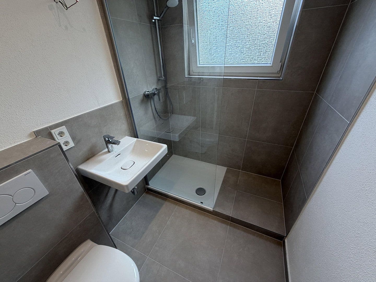 Prenájom bytu 4-izbový 70 m², Schiefersteinstraße 20, Wiesbaden, Hesensko Prenájom bytu 4-izbový 70 m², Schiefersteinstraße 20, Wiesbaden, Hesensko