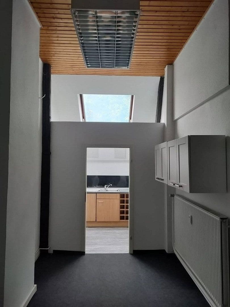 Prenájom bytu 5-izbový 144 m², Martinistr. 3, Osnabrück, Dolné Sasko Prenájom bytu 5-izbový 144 m², Martinistr. 3, Osnabrück, Dolné Sasko