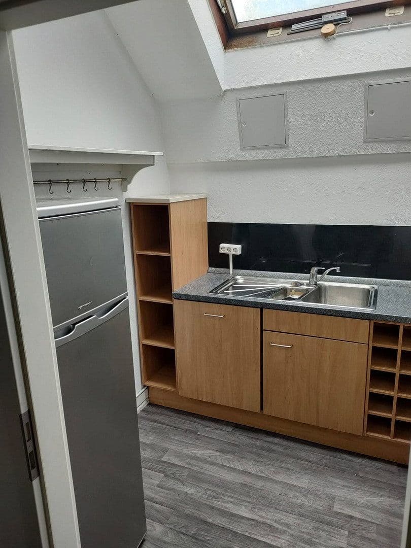 Prenájom bytu 5-izbový 144 m², Martinistr. 3, Osnabrück, Dolné Sasko Prenájom bytu 5-izbový 144 m², Martinistr. 3, Osnabrück, Dolné Sasko