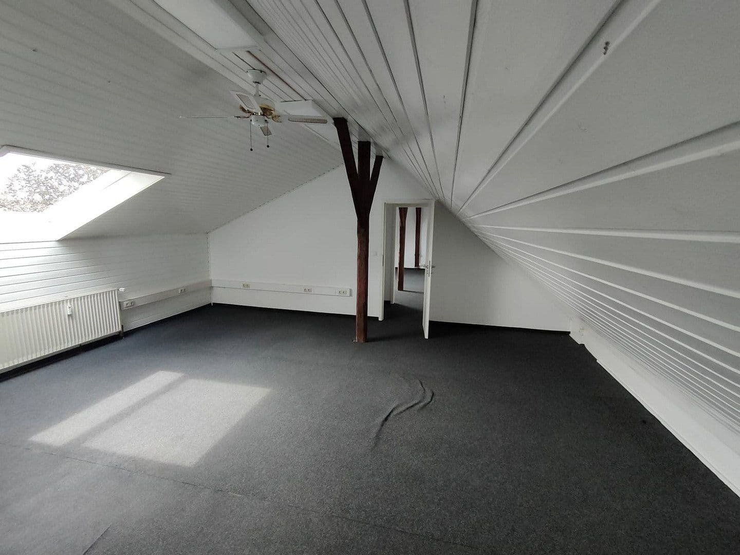 Prenájom bytu 5-izbový 144 m², Martinistr. 3, Osnabrück, Dolné Sasko Prenájom bytu 5-izbový 144 m², Martinistr. 3, Osnabrück, Dolné Sasko