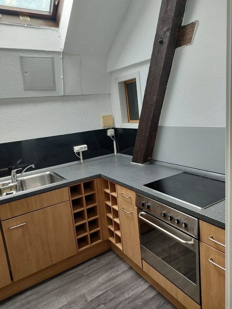 Prenájom bytu 5-izbový 144 m², Martinistr. 3, Osnabrück, Dolné Sasko Prenájom bytu 5-izbový 144 m², Martinistr. 3, Osnabrück, Dolné Sasko