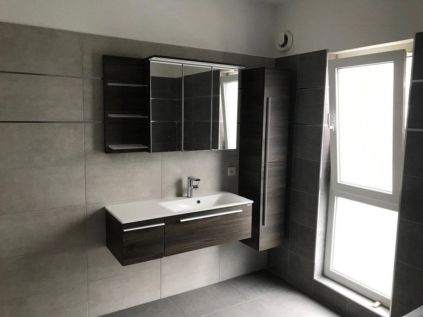 Predaj domu 230 m², pozemok 540 m², Fritz-Winkler-Str. 7, Ludwigshafen am Rhein - Oppau, Porýnie-Falcko Predaj domu 230 m², pozemok 540 m², Fritz-Winkler-Str. 7, Ludwigshafen am Rhein - Oppau, Porýnie-Falcko
