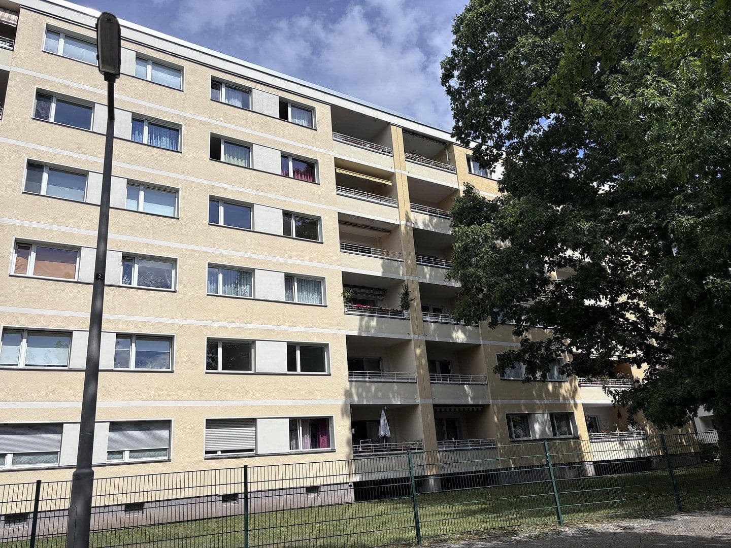 Predaj bytu 3-izbový 84 m², Berlin, Berlín Predaj bytu 3-izbový 84 m², Berlin, Berlín