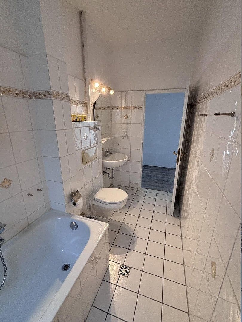 Predaj bytu 3-izbový 84 m², Berlin, Berlín Predaj bytu 3-izbový 84 m², Berlin, Berlín
