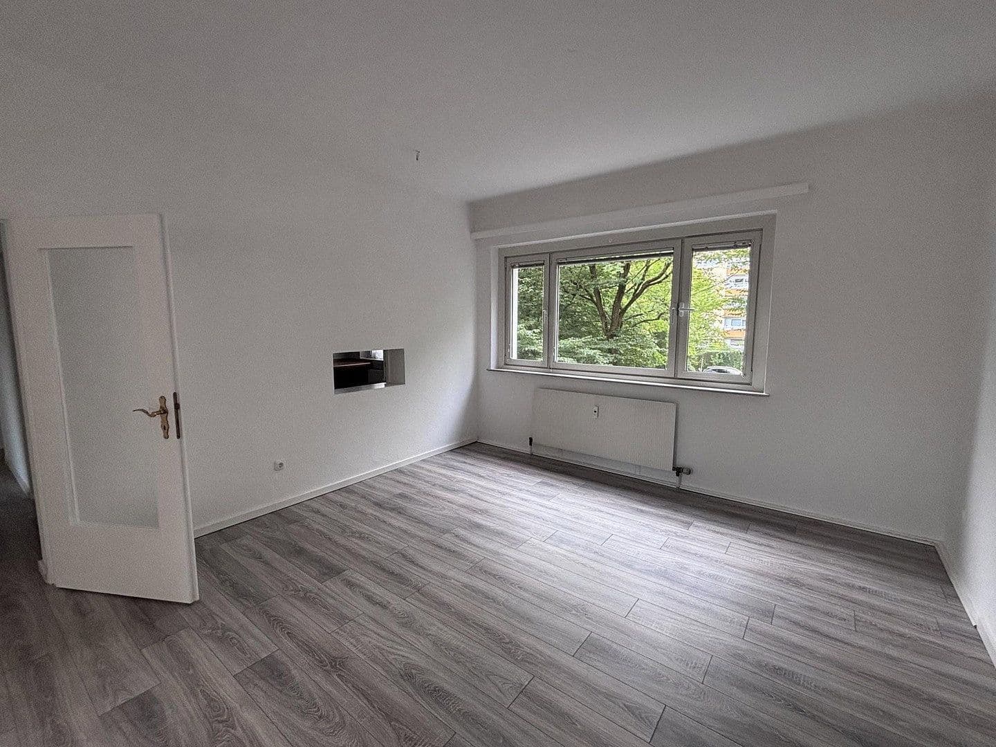 Predaj bytu 3-izbový 84 m², Berlin, Berlín Predaj bytu 3-izbový 84 m², Berlin, Berlín