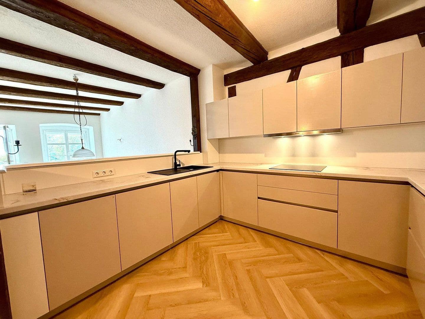 Prenájom bytu 4-izbový 155 m², Winzergasse 22, Meersburg, Bádensko-Wurttembersko Prenájom bytu 4-izbový 155 m², Winzergasse 22, Meersburg, Bádensko-Wurttembersko