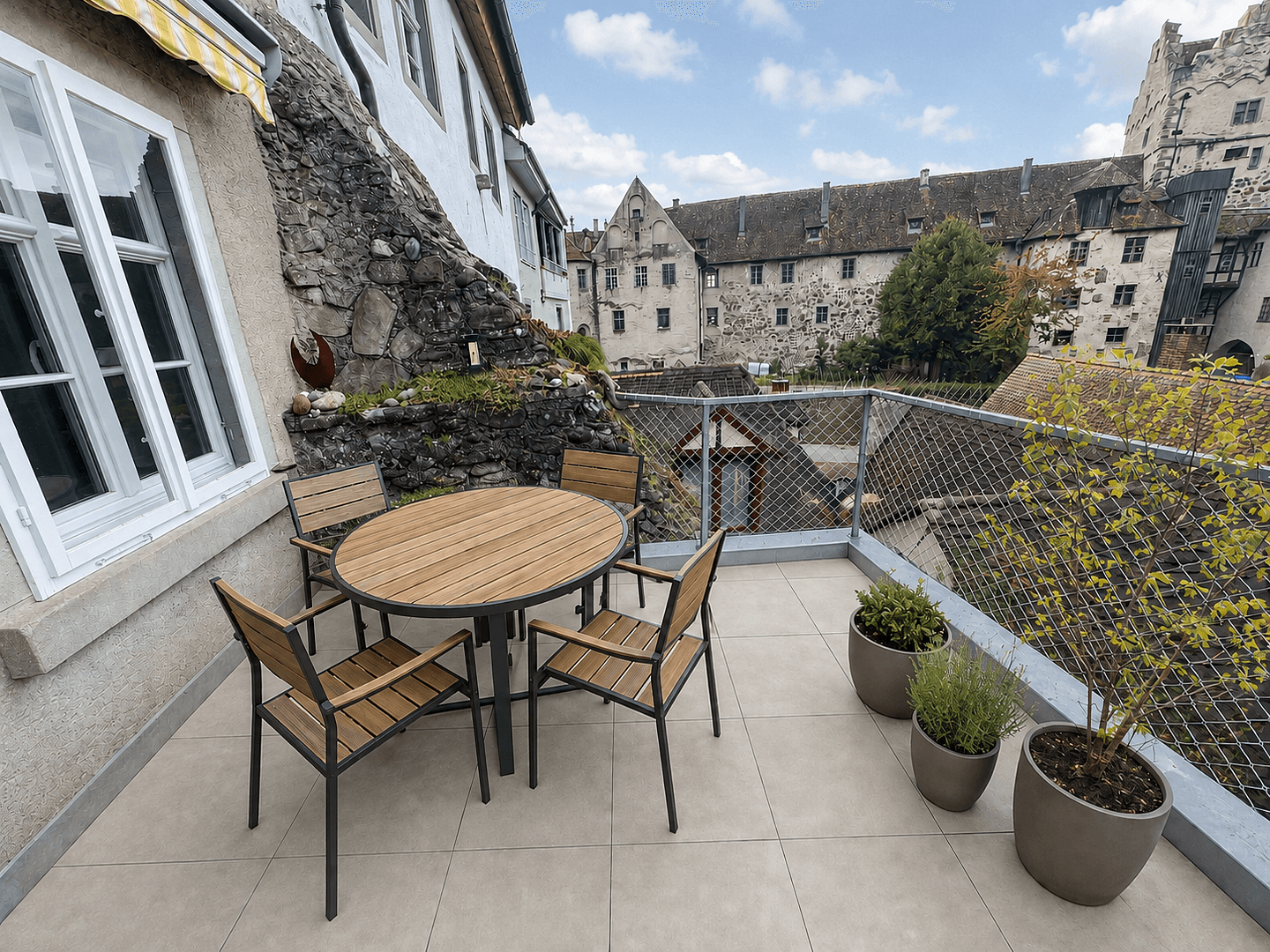 Prenájom bytu 4-izbový 155 m², Winzergasse 22, Meersburg, Bádensko-Wurttembersko Prenájom bytu 4-izbový 155 m², Winzergasse 22, Meersburg, Bádensko-Wurttembersko