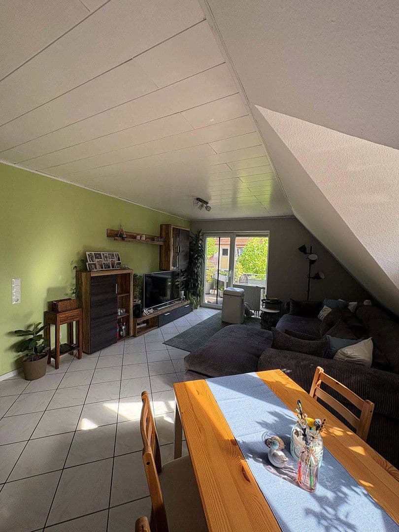 Prenájom bytu 3-izbový 60 m², Lampertheim, Hesensko Prenájom bytu 3-izbový 60 m², Lampertheim, Hesensko