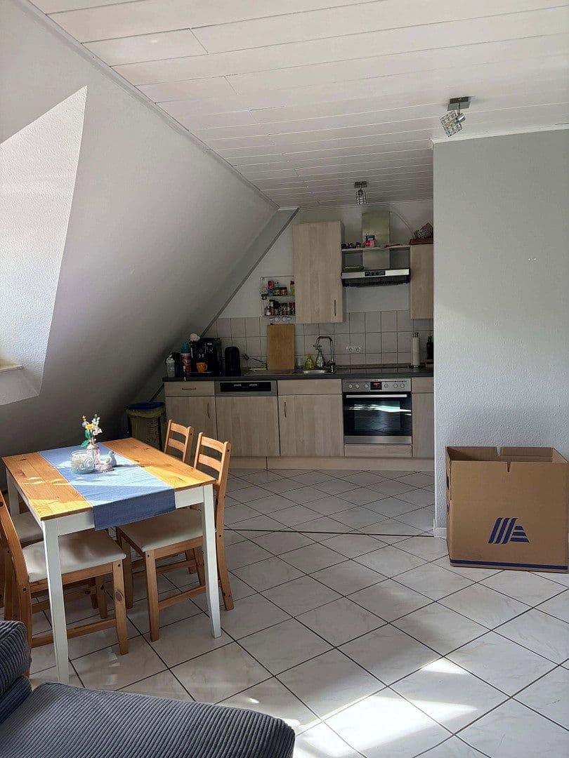 Prenájom bytu 3-izbový 60 m², Lampertheim, Hesensko Prenájom bytu 3-izbový 60 m², Lampertheim, Hesensko