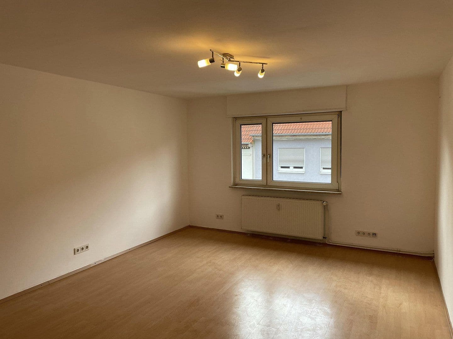 Prenájom bytu 2-izbový 54 m², Bürgermeister-Fuchs-Straße 24-26, Mannheim, Bádensko-Wurttembersko Prenájom bytu 2-izbový 54 m², Bürgermeister-Fuchs-Straße 24-26, Mannheim, Bádensko-Wurttembersko