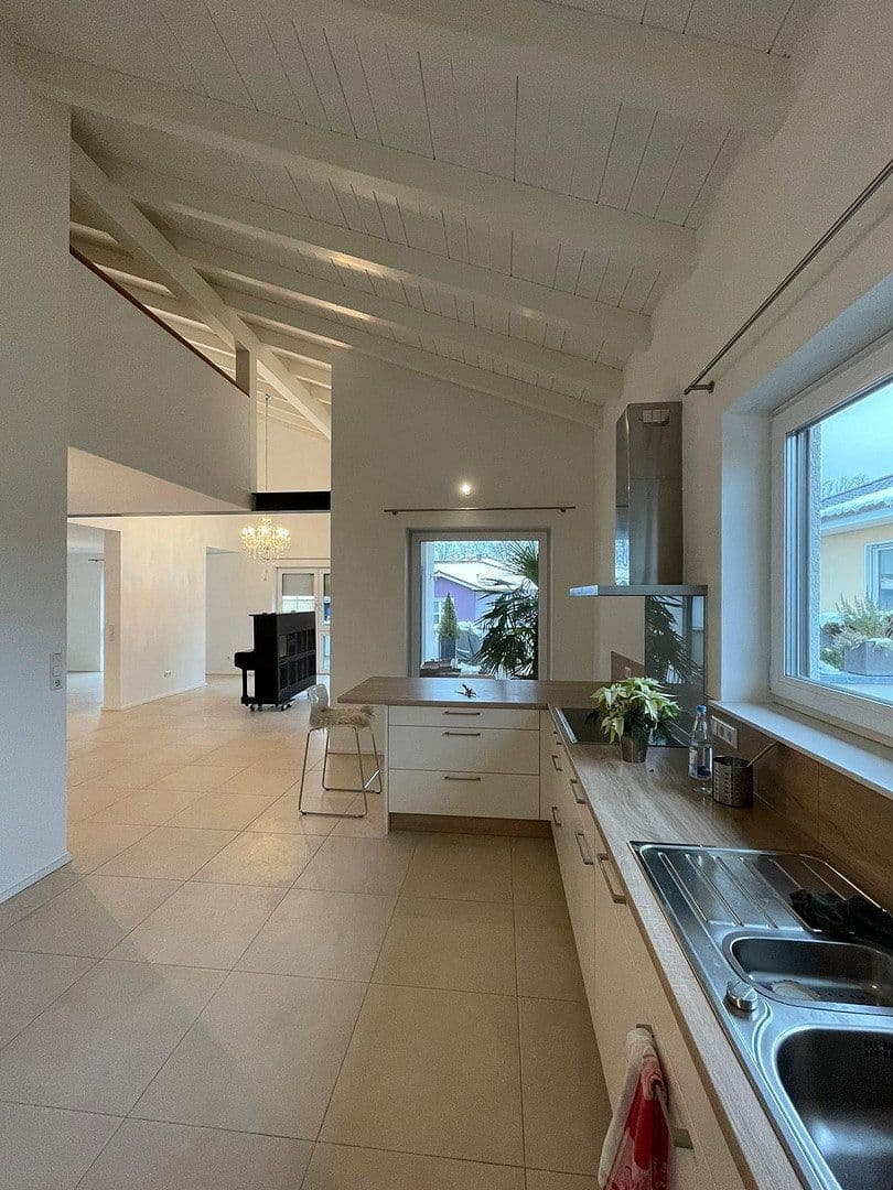 Prenájom domu 295 m², pozemok 600 m², Weilerbach, Porýnie-Falcko Prenájom domu 295 m², pozemok 600 m², Weilerbach, Porýnie-Falcko