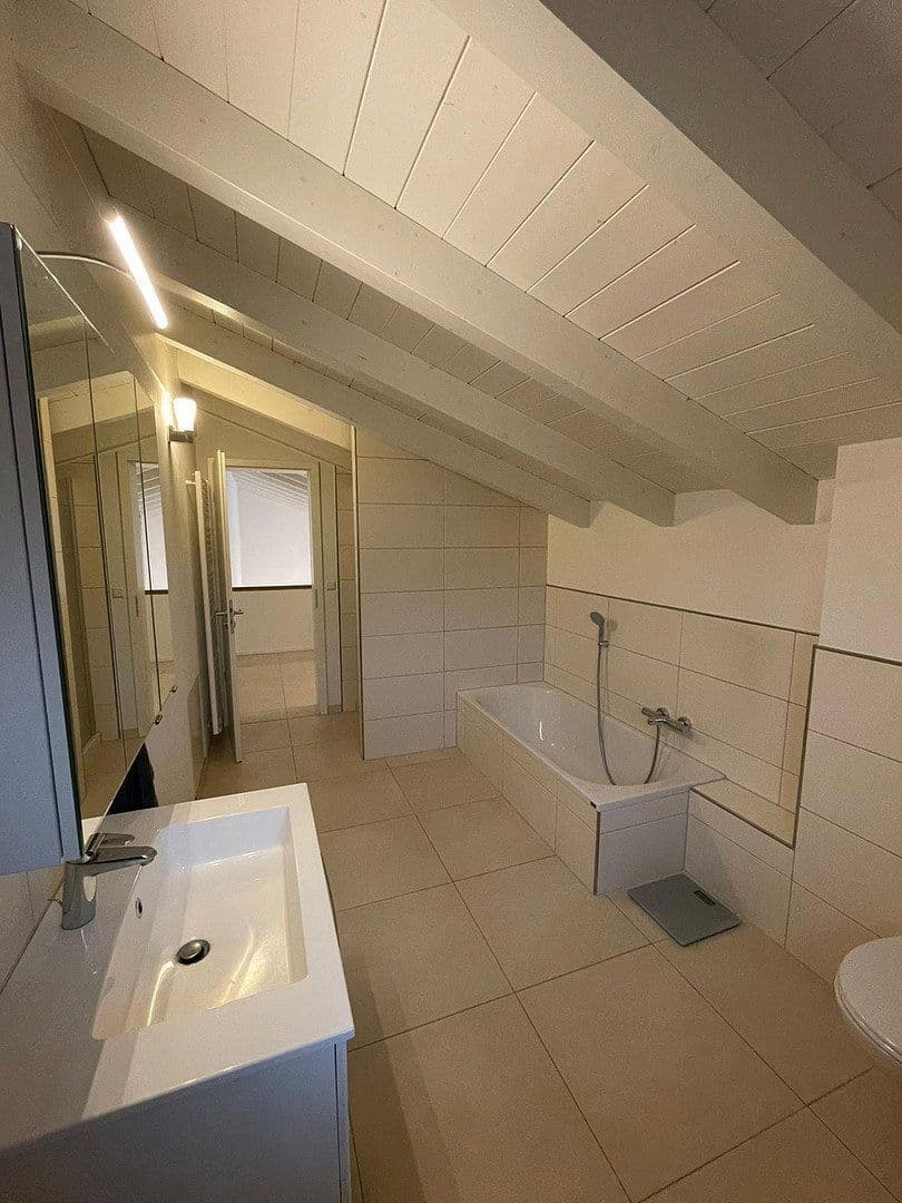 Prenájom domu 295 m², pozemok 600 m², Weilerbach, Porýnie-Falcko Prenájom domu 295 m², pozemok 600 m², Weilerbach, Porýnie-Falcko