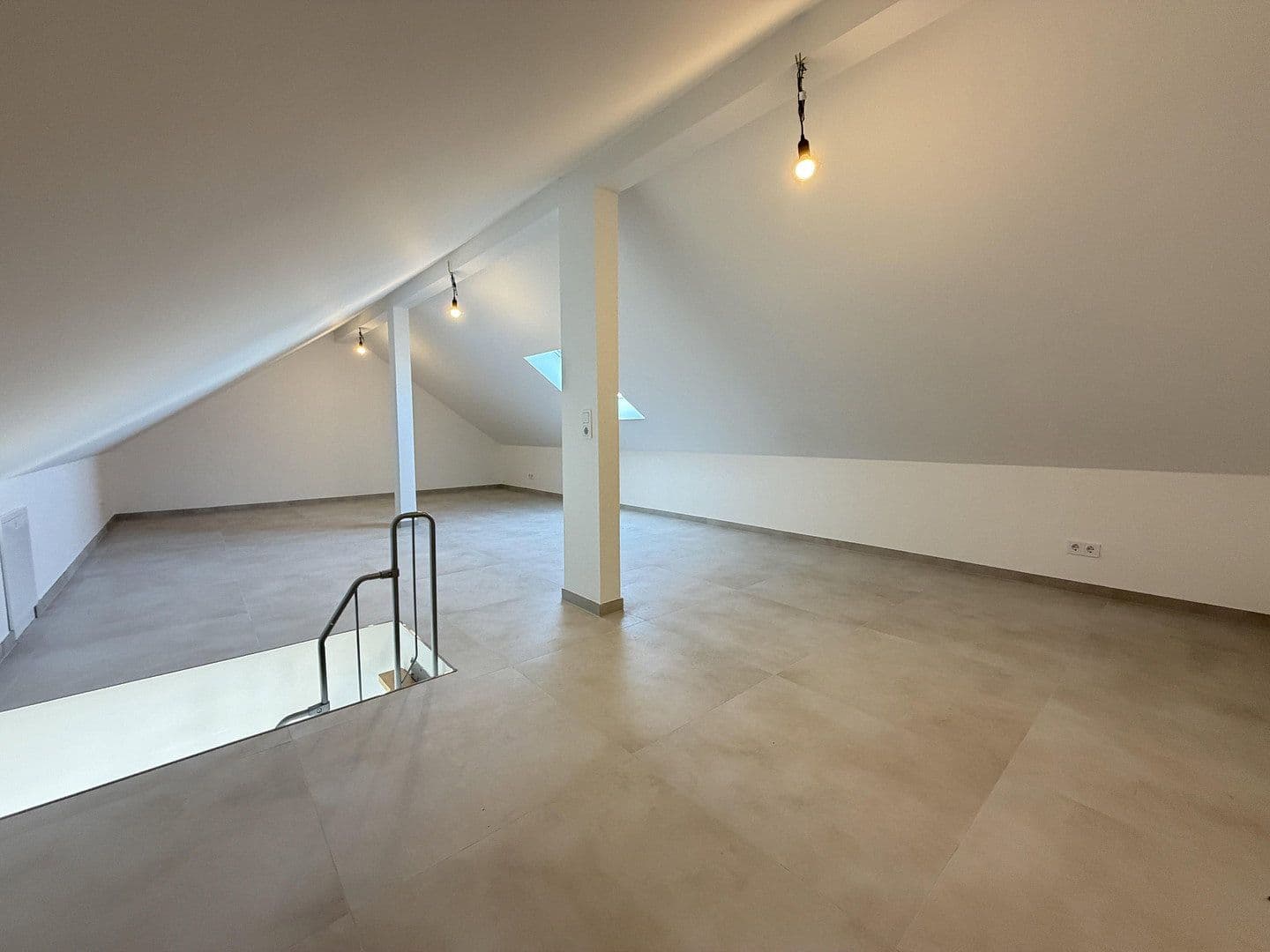Prenájom bytu 3-izbový 79 m², Hanau, Hesensko Prenájom bytu 3-izbový 79 m², Hanau, Hesensko