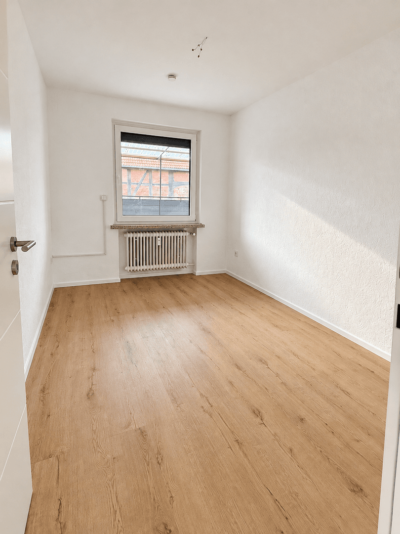 Prenájom bytu 4-izbový 107 m², Leftjestraße 13, Springe, Dolné Sasko Prenájom bytu 4-izbový 107 m², Leftjestraße 13, Springe, Dolné Sasko