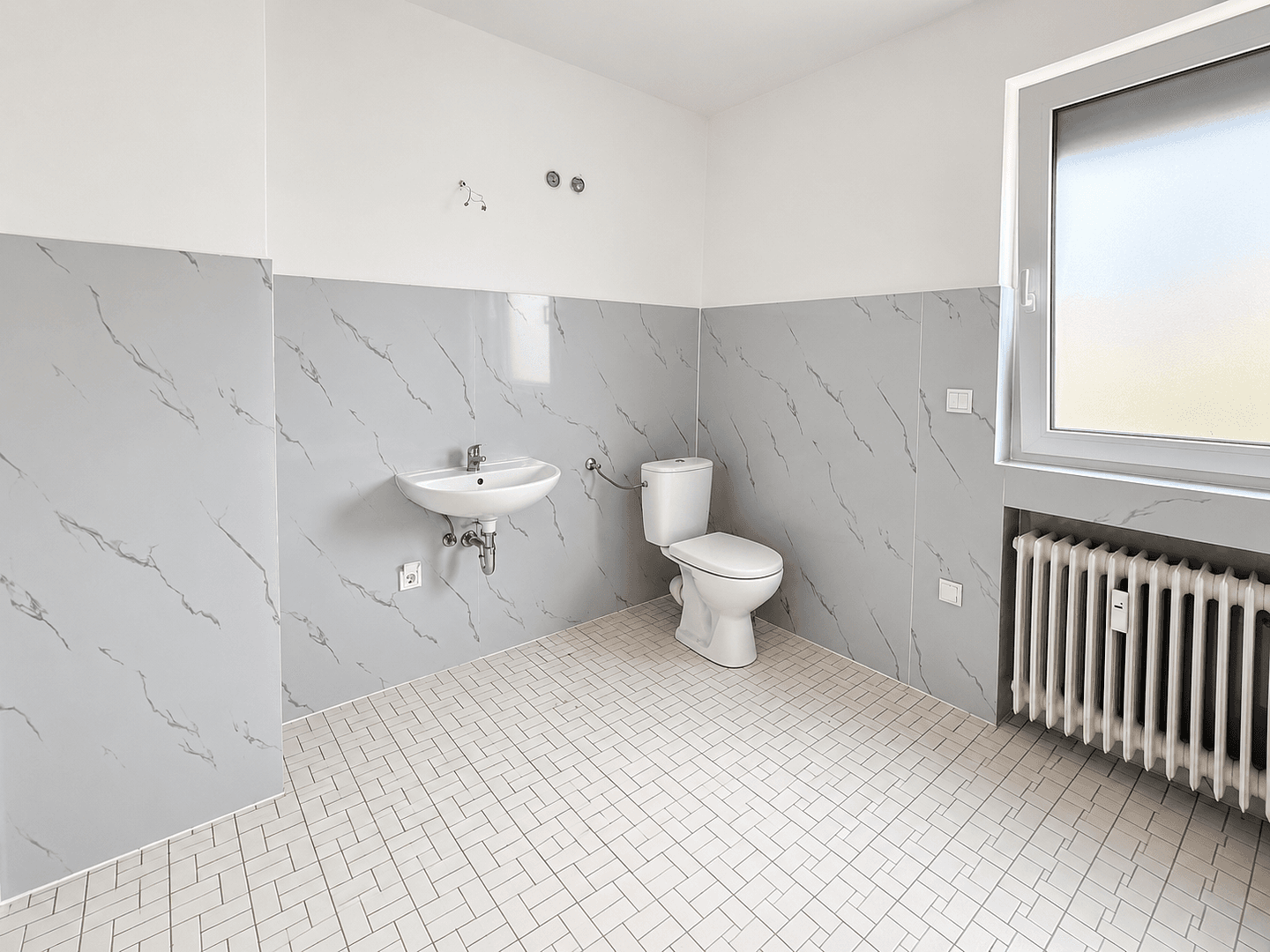 Prenájom bytu 4-izbový 107 m², Leftjestraße 13, Springe, Dolné Sasko Prenájom bytu 4-izbový 107 m², Leftjestraße 13, Springe, Dolné Sasko