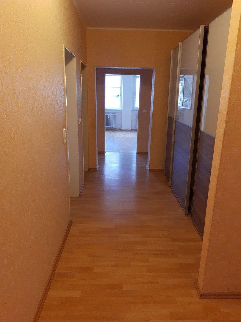 Prenájom bytu 4-izbový 107 m², Zweibrücken, Porýnie-Falcko Prenájom bytu 4-izbový 107 m², Zweibrücken, Porýnie-Falcko