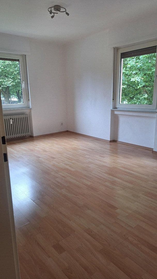 Prenájom bytu 4-izbový 107 m², Zweibrücken, Porýnie-Falcko Prenájom bytu 4-izbový 107 m², Zweibrücken, Porýnie-Falcko