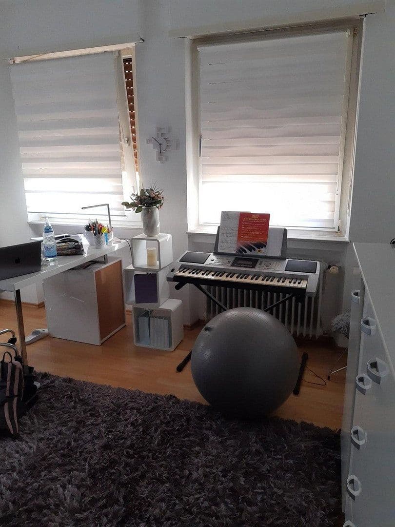 Prenájom bytu 4-izbový 107 m², Zweibrücken, Porýnie-Falcko Prenájom bytu 4-izbový 107 m², Zweibrücken, Porýnie-Falcko
