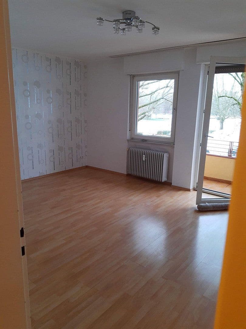 Prenájom bytu 4-izbový 107 m², Zweibrücken, Porýnie-Falcko Prenájom bytu 4-izbový 107 m², Zweibrücken, Porýnie-Falcko