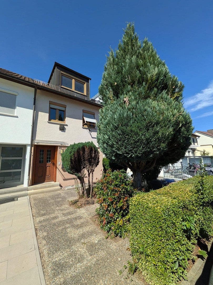 Predaj domu 87 m², pozemok 118 m², Am Lindele 28, Kirchheim unter Teck, Bádensko-Wurttembersko Predaj domu 87 m², pozemok 118 m², Am Lindele 28, Kirchheim unter Teck, Bádensko-Wurttembersko