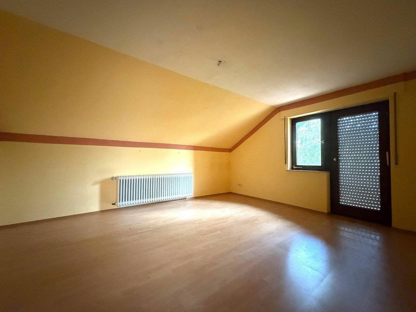Predaj domu 225 m², pozemok 1.001 m², Schultheiß-Jäckle-Straße 19, Loßburg, Bádensko-Wurttembersko Predaj domu 225 m², pozemok 1.001 m², Schultheiß-Jäckle-Straße 19, Loßburg, Bádensko-Wurttembersko