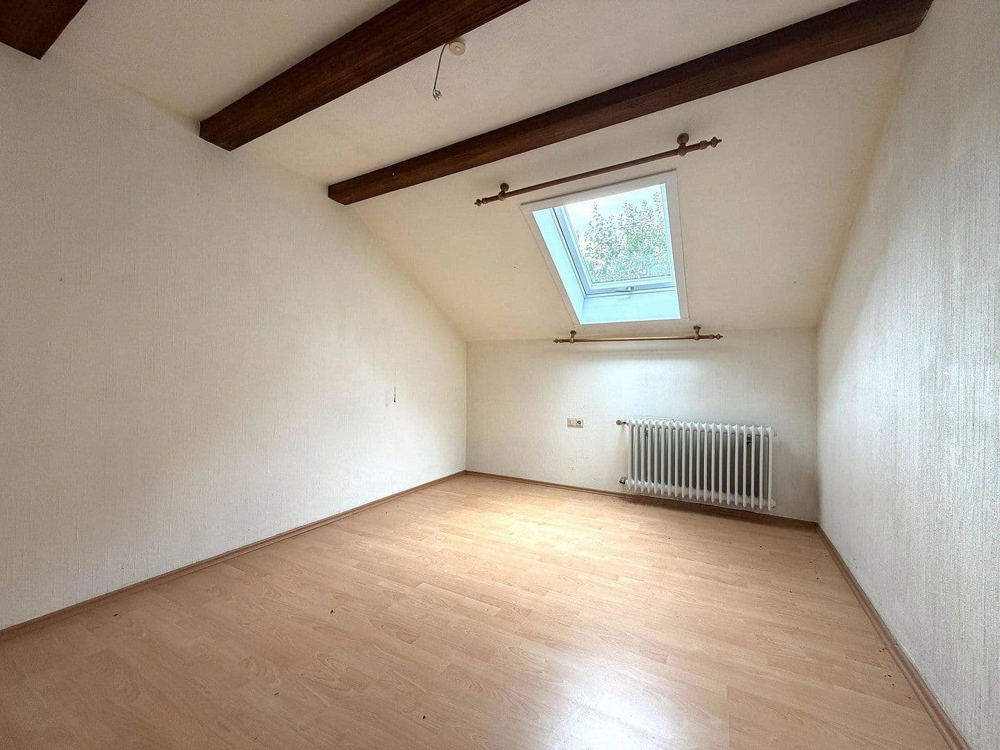Predaj domu 225 m², pozemok 1.001 m², Schultheiß-Jäckle-Straße 19, Loßburg, Bádensko-Wurttembersko Predaj domu 225 m², pozemok 1.001 m², Schultheiß-Jäckle-Straße 19, Loßburg, Bádensko-Wurttembersko