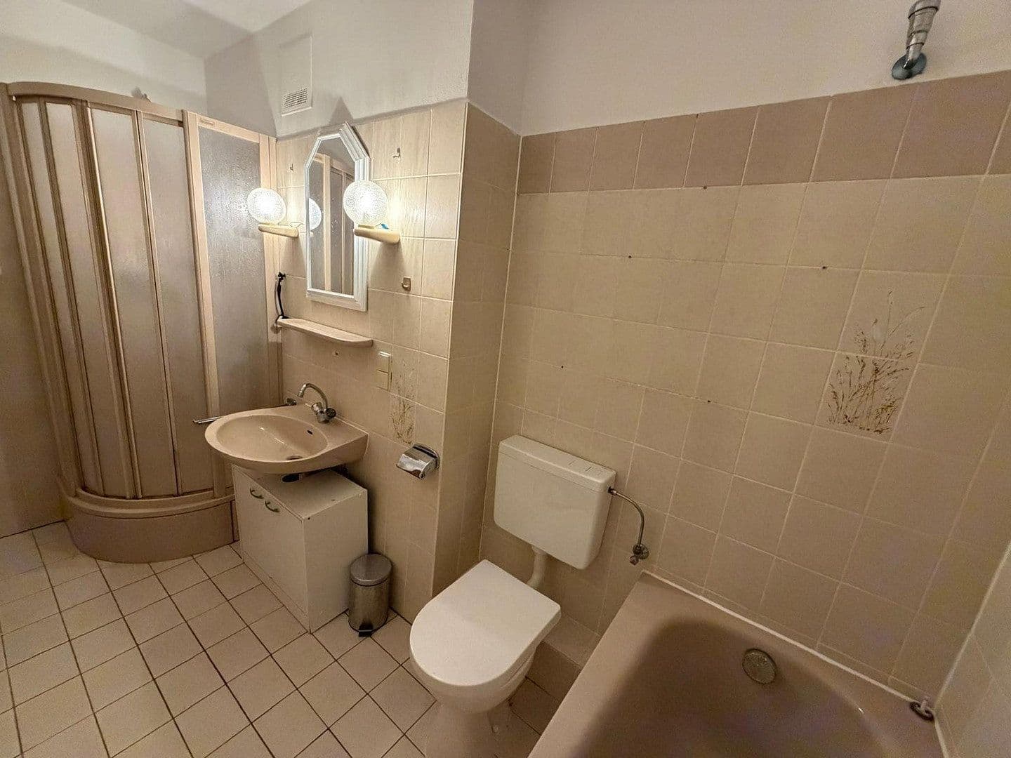 Predaj bytu 2-izbový 56 m², Louisenstr. 1, Delmenhorst, Dolné Sasko Predaj bytu 2-izbový 56 m², Louisenstr. 1, Delmenhorst, Dolné Sasko