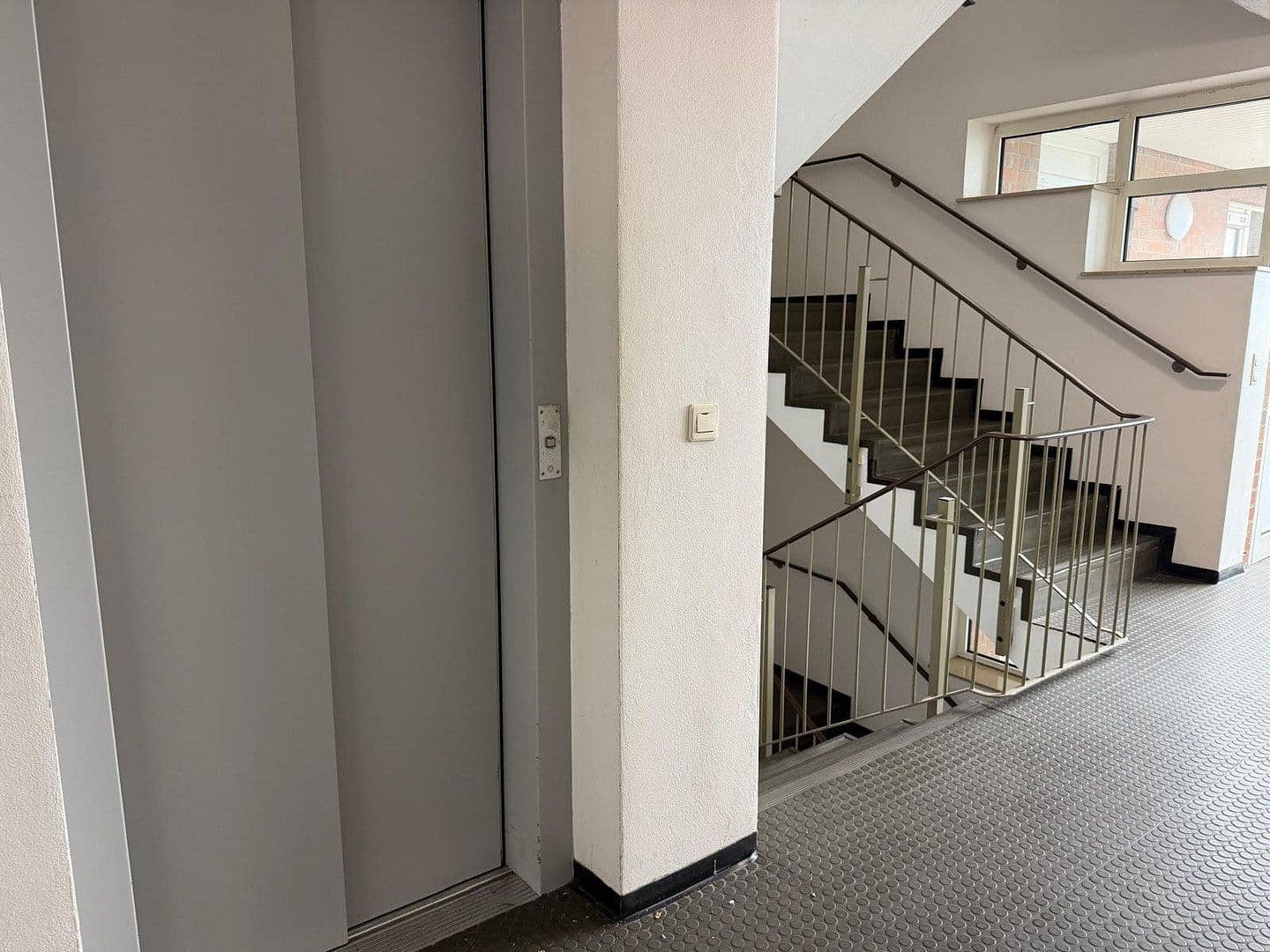 Predaj bytu 2-izbový 56 m², Louisenstr. 1, Delmenhorst, Dolné Sasko Predaj bytu 2-izbový 56 m², Louisenstr. 1, Delmenhorst, Dolné Sasko