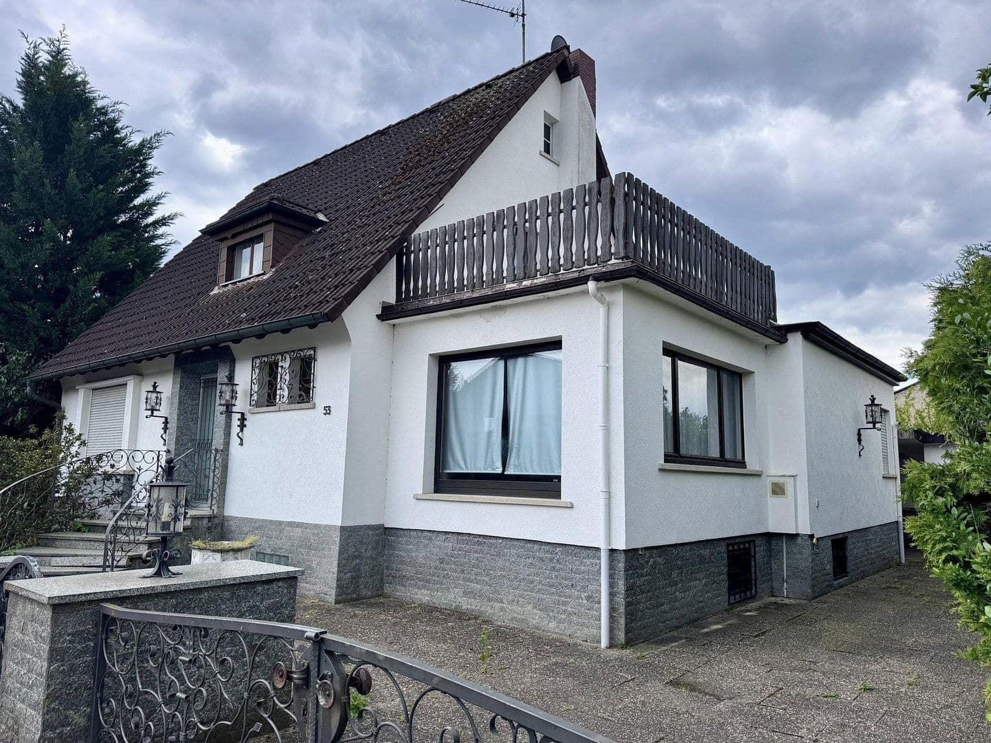 Predaj domu 170 m², pozemok 558 m², Odenwaldstraße 53, Rödermark, Hesensko Predaj domu 170 m², pozemok 558 m², Odenwaldstraße 53, Rödermark, Hesensko