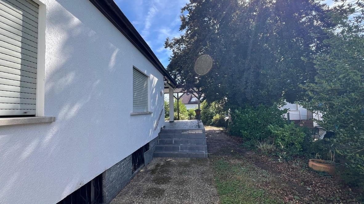 Predaj domu 170 m², pozemok 558 m², Odenwaldstraße 53, Rödermark, Hesensko Predaj domu 170 m², pozemok 558 m², Odenwaldstraße 53, Rödermark, Hesensko