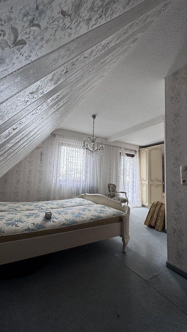 Predaj domu 170 m², pozemok 558 m², Odenwaldstraße 53, Rödermark, Hesensko Predaj domu 170 m², pozemok 558 m², Odenwaldstraße 53, Rödermark, Hesensko