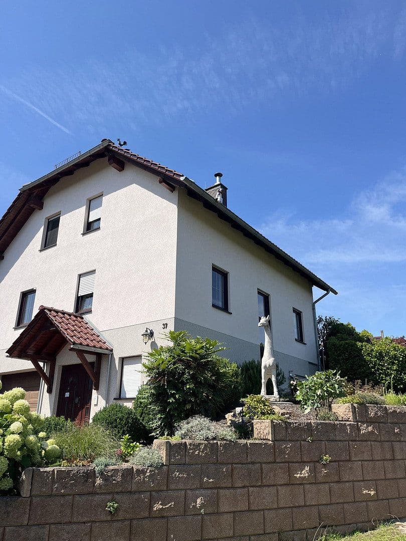 Predaj domu 140 m², pozemok 800 m², Luturmstraße 37, Heidenau, Sasko Predaj domu 140 m², pozemok 800 m², Luturmstraße 37, Heidenau, Sasko