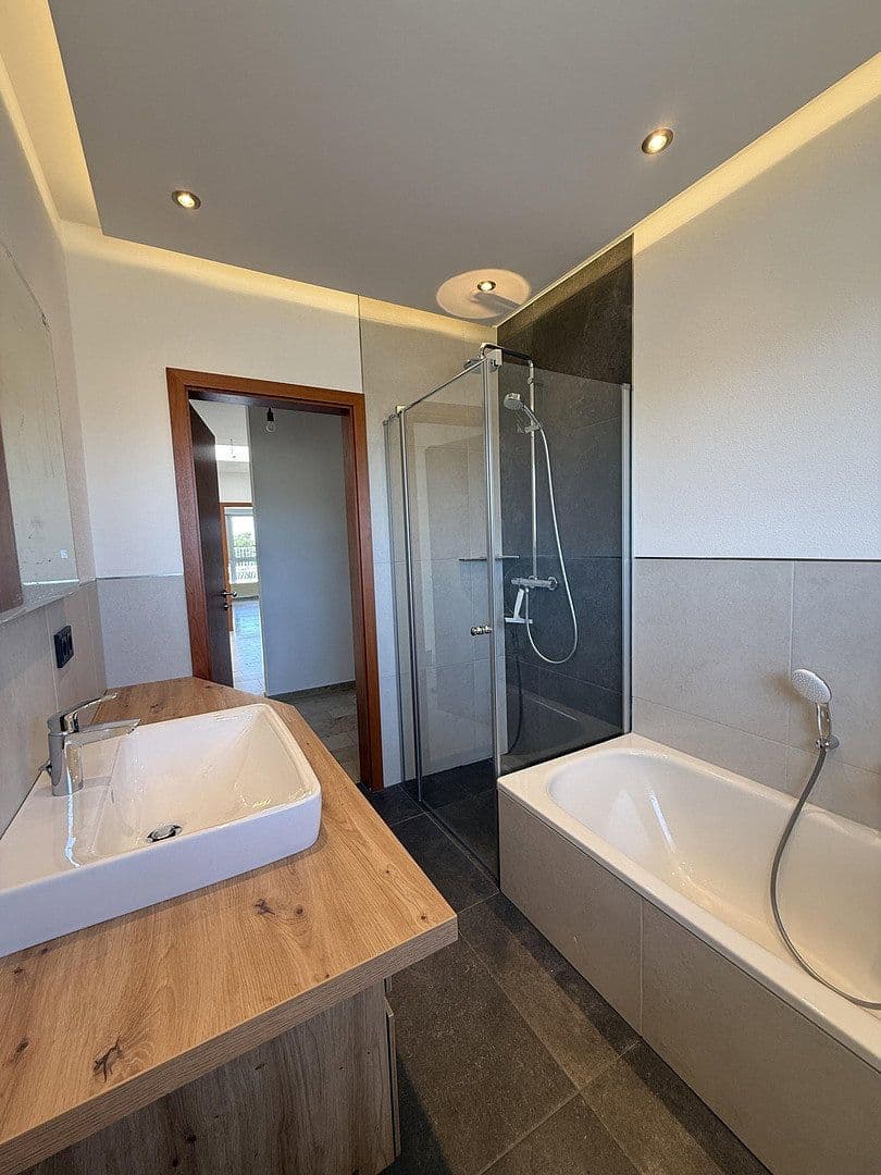 Prenájom kancelárie 106 m², Neusalza-Spremberg, Sasko Prenájom kancelárie 106 m², Neusalza-Spremberg, Sasko