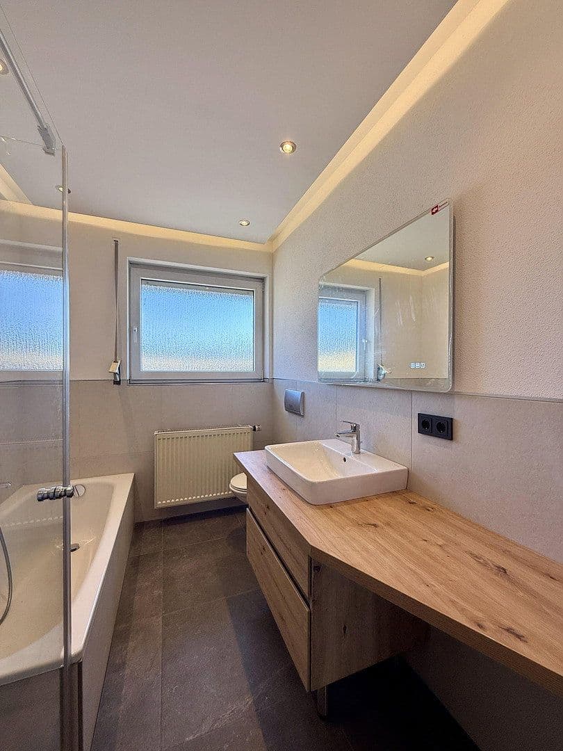 Prenájom kancelárie 106 m², Neusalza-Spremberg, Sasko Prenájom kancelárie 106 m², Neusalza-Spremberg, Sasko
