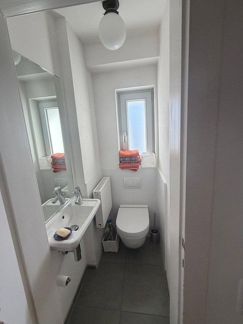 Predaj domu 160 m², pozemok 260 m², Auf dem Kamm, 6, Bergisch Gladbach, Severné Porýnie - Westfálsko Predaj domu 160 m², pozemok 260 m², Auf dem Kamm, 6, Bergisch Gladbach, Severné Porýnie - Westfálsko